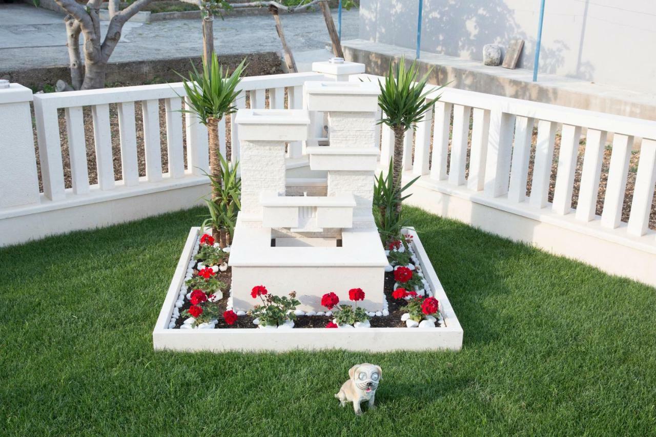 Villa Apartments Art Trogir Exterior foto